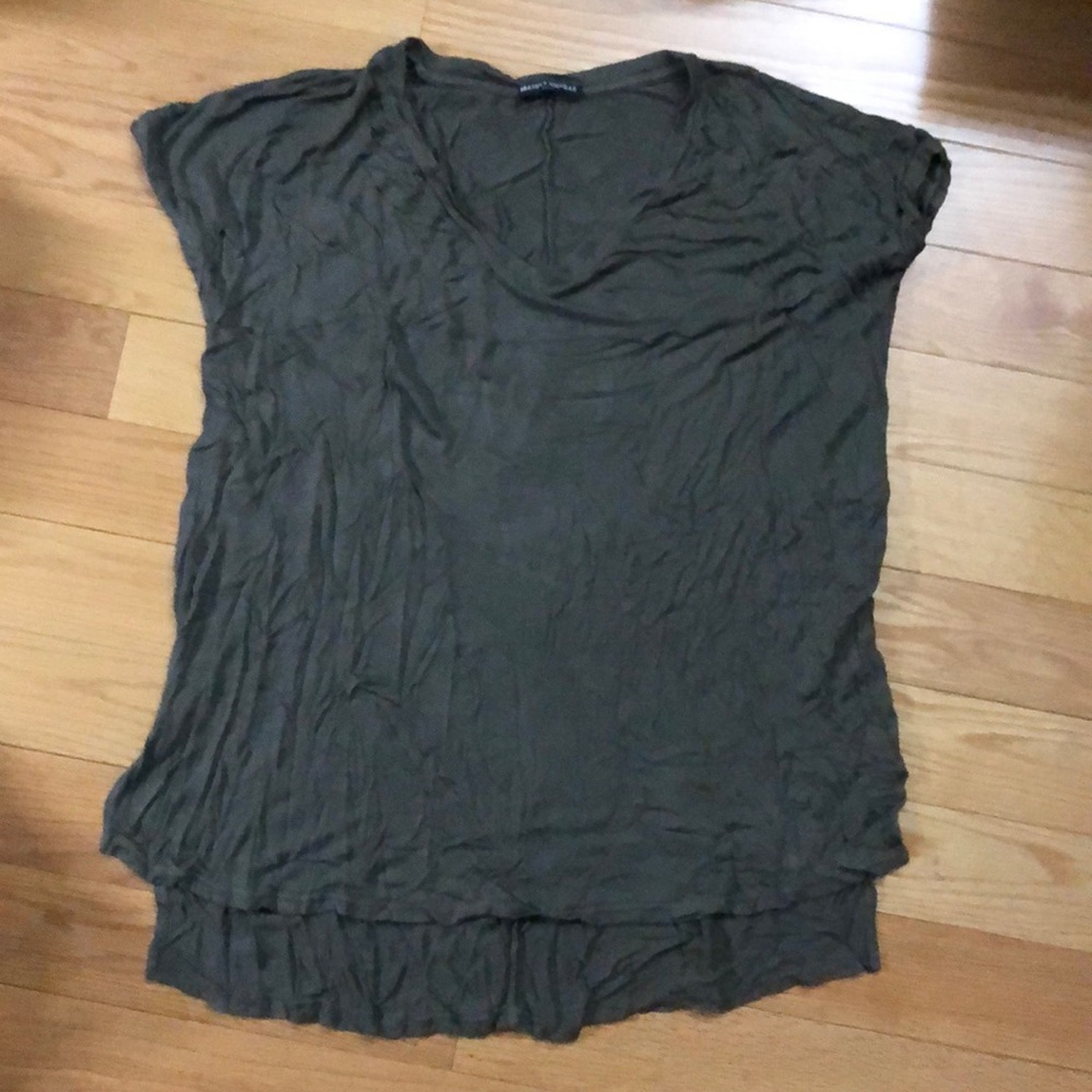 Brandy Melville v neck t shirt